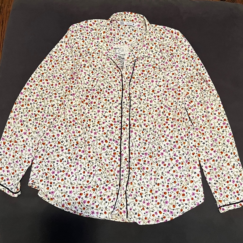 Zara Floral Blouse Ladies M Button Up Blouse